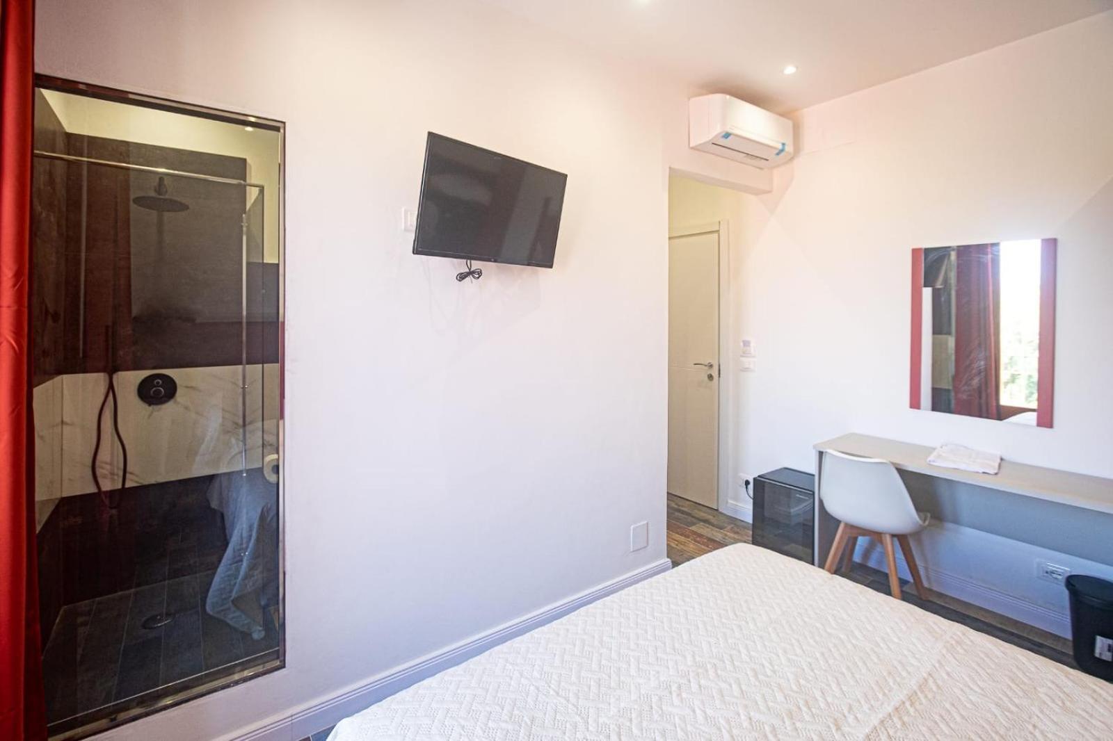 Ricci 16 - Suite & Rooms Livorno Bagian luar foto