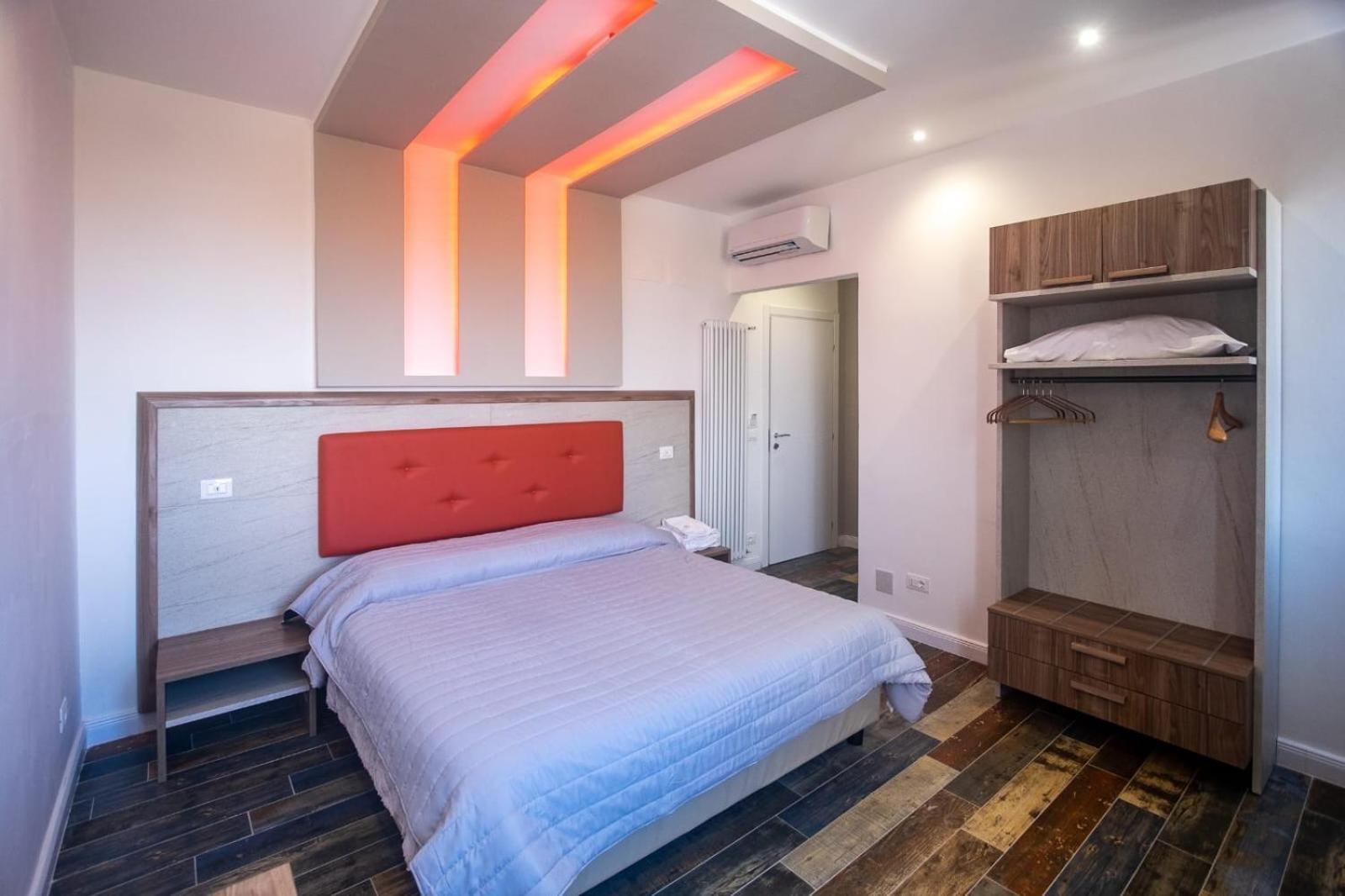 Ricci 16 - Suite & Rooms Livorno Bagian luar foto